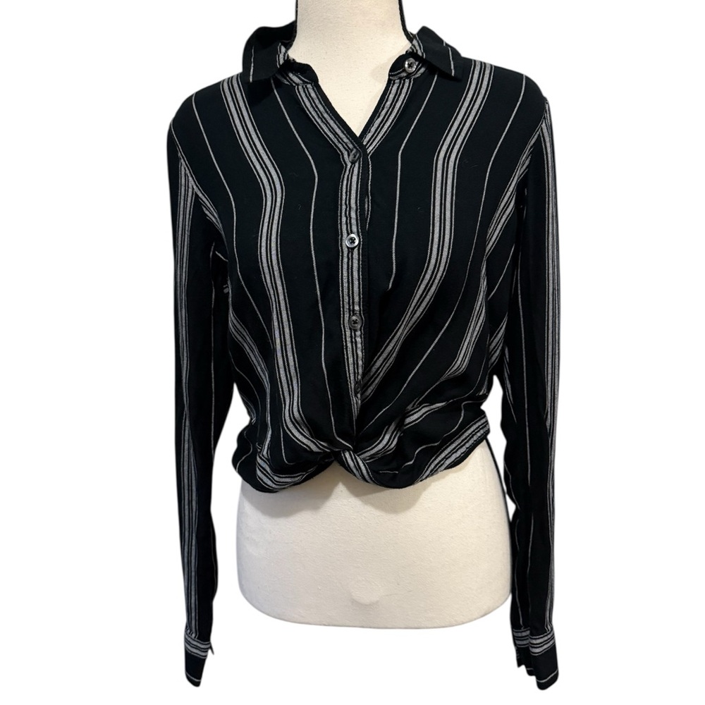 Hollister | Black and White twist Striped Crop Top